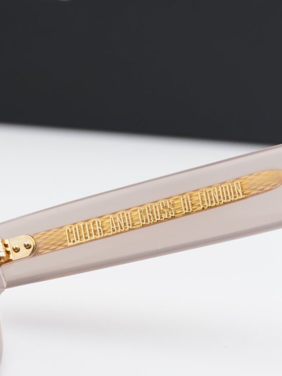 Cutler and Gross CGSN1377 004 Round Sunglasses - Prawn Cocktail/Beige Gradient